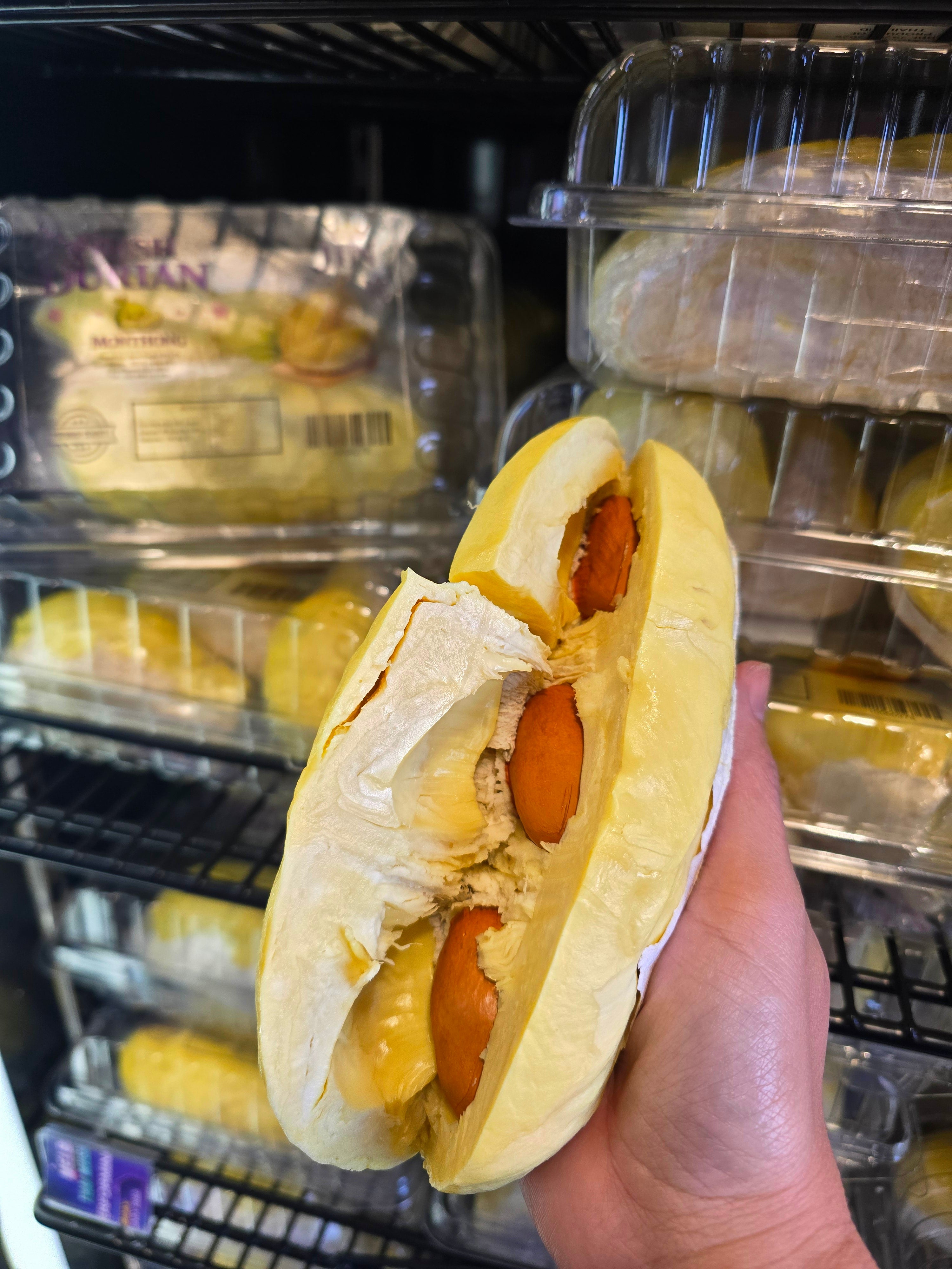 Express Overnight Delivery only. Fresh Montong Durian ทุเรียนหมอนทองสด