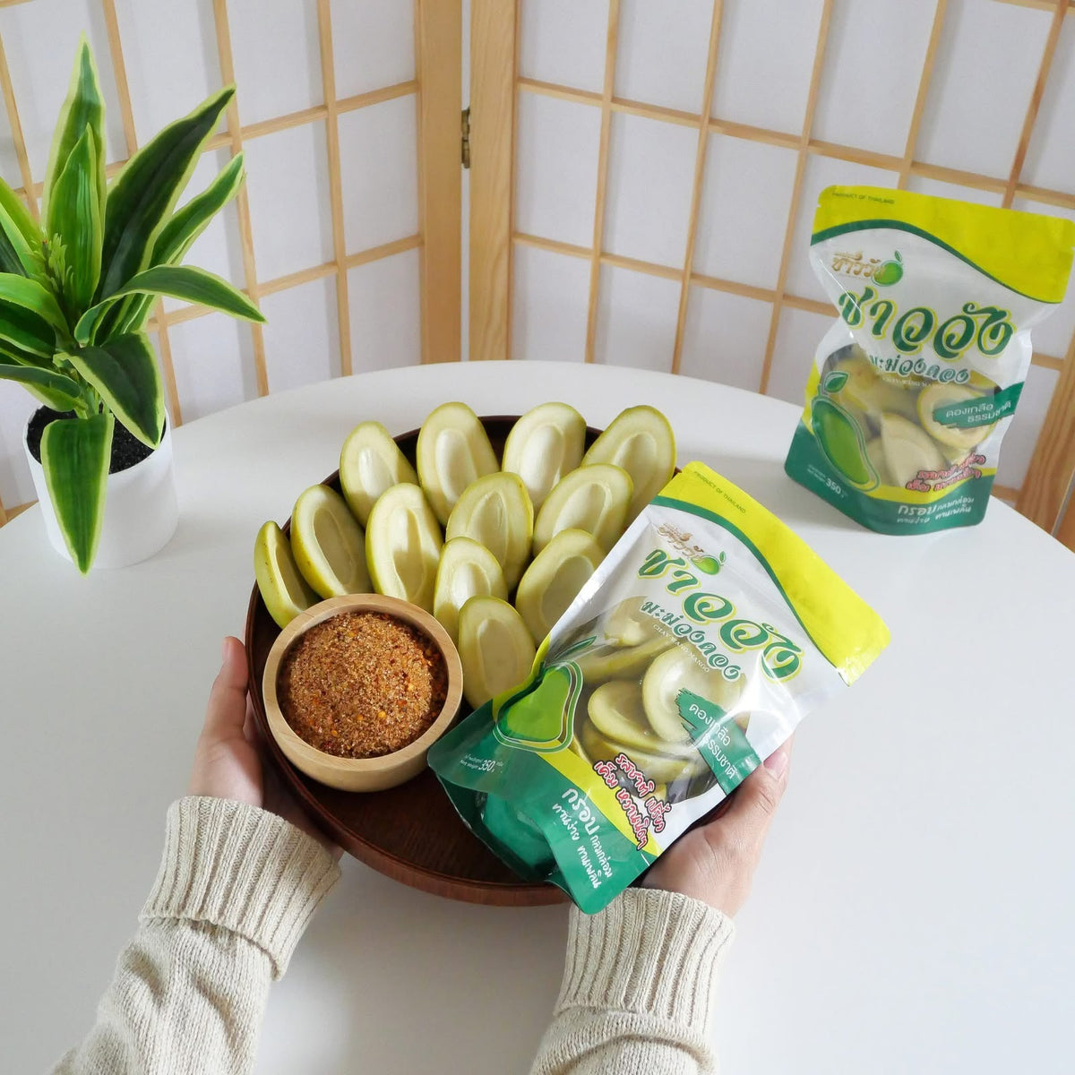 Crunchy Pickled Mango (มะม่วงดองเกลือ) – 350g | Product of Thailand